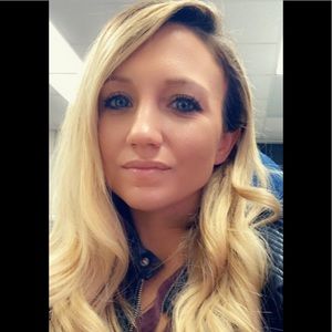 Meet your Posher, Pamela